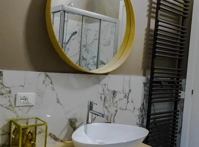 649 Bilocale Con Terrazzo モデナ