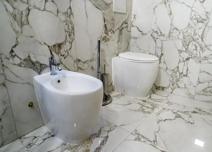 649 Bilocale Con Terrazzo ゲストハウス