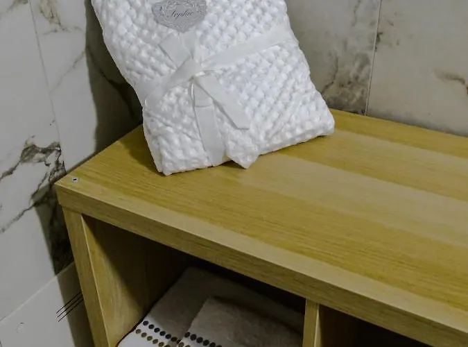 649 Bilocale Con Terrazzo 4*