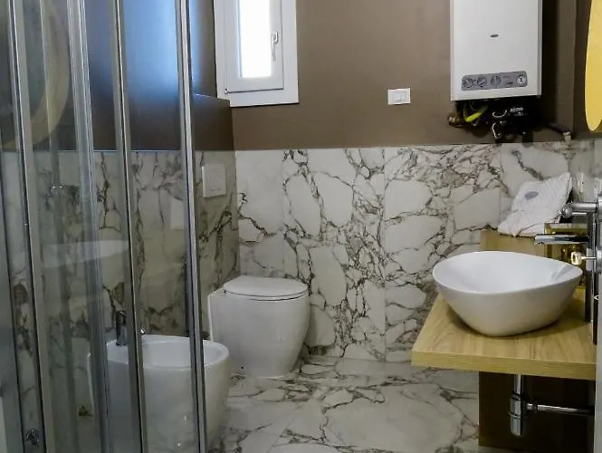 649 Bilocale Con Terrazzo 4* モデナ